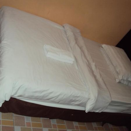 Kinabalu Borneo Hotel Кота Кинабалу Екстериор снимка