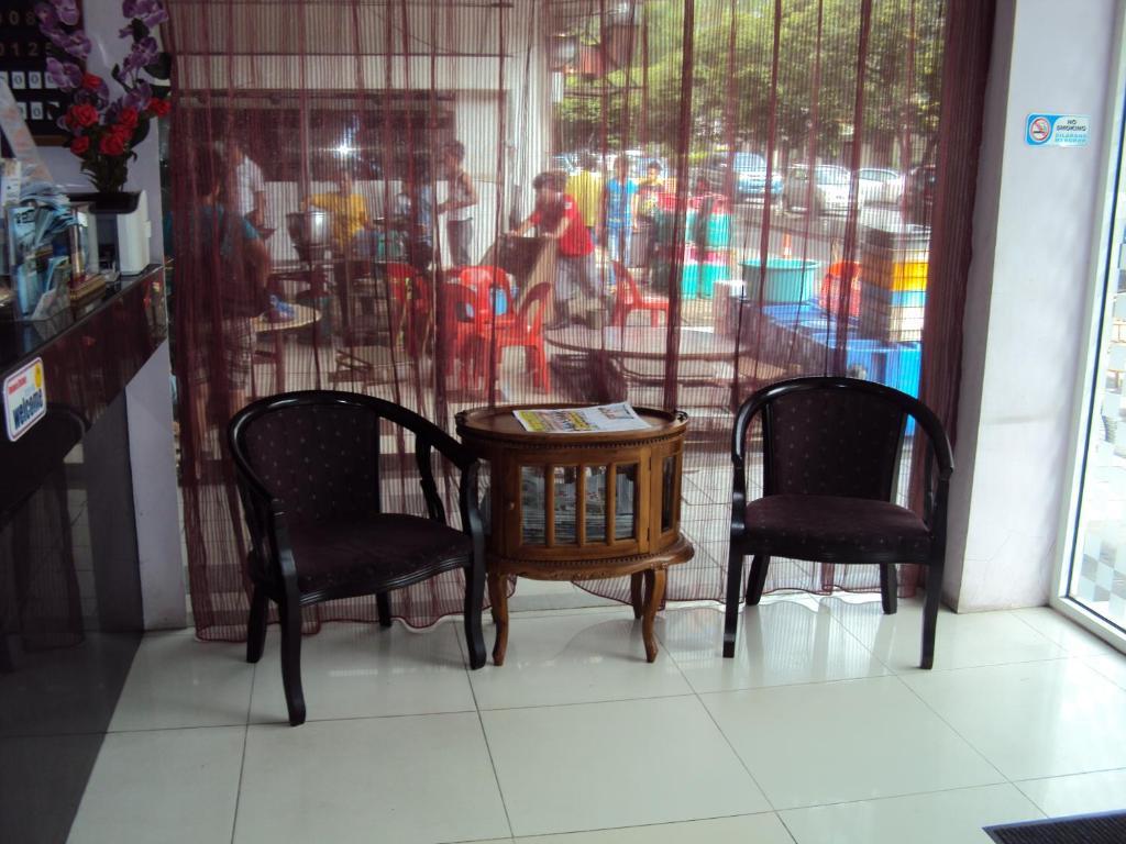 Kinabalu Borneo Hotel Кота Кинабалу Екстериор снимка